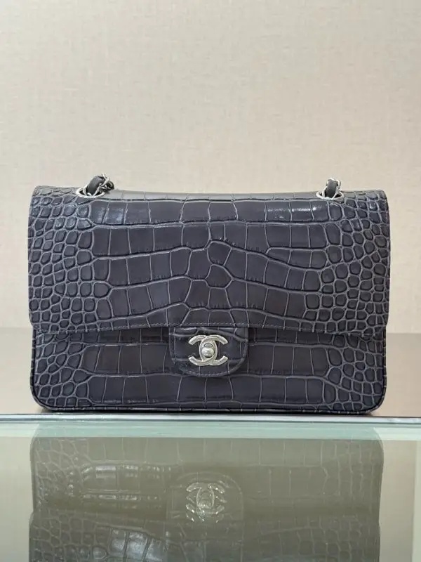Chanel — Сумка через плече Double Flap 23 см з шкіри крокодила