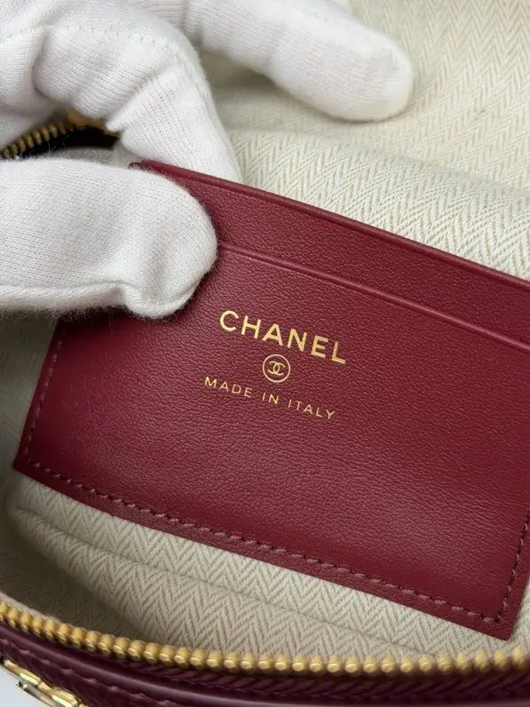 Chanel Сумка косметичка шкіряна 19 см — Фото 3