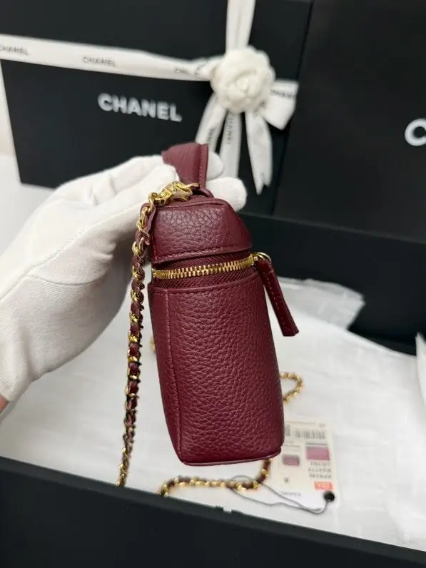 Chanel Сумка косметичка шкіряна 19 см — Фото 4