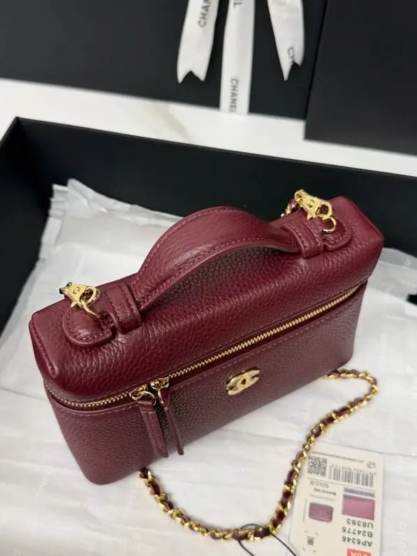 Chanel Сумка косметичка шкіряна 19 см — Фото 5