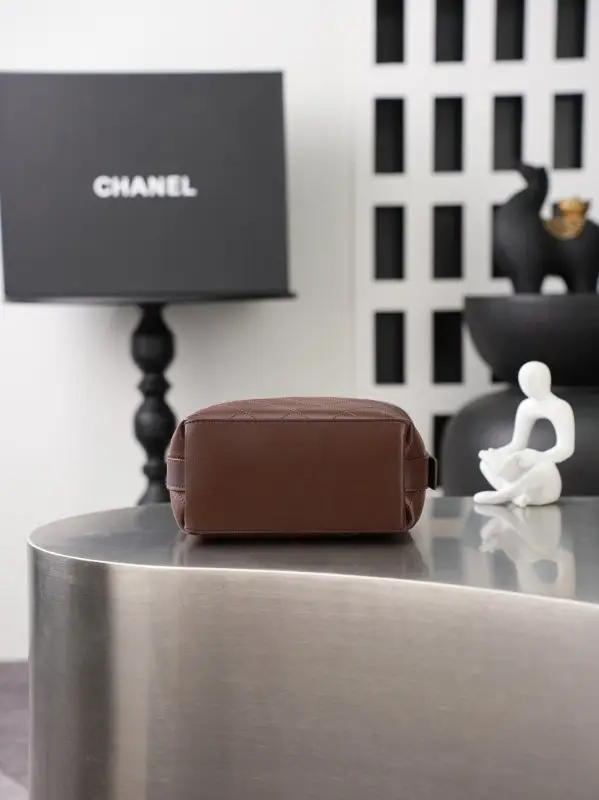 Chanel Сумка відро шкіряна 16 см — Фото 4
