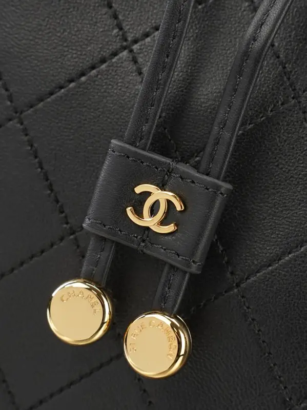 Chanel Сумка ведро кожаная 16 см — Фото 5