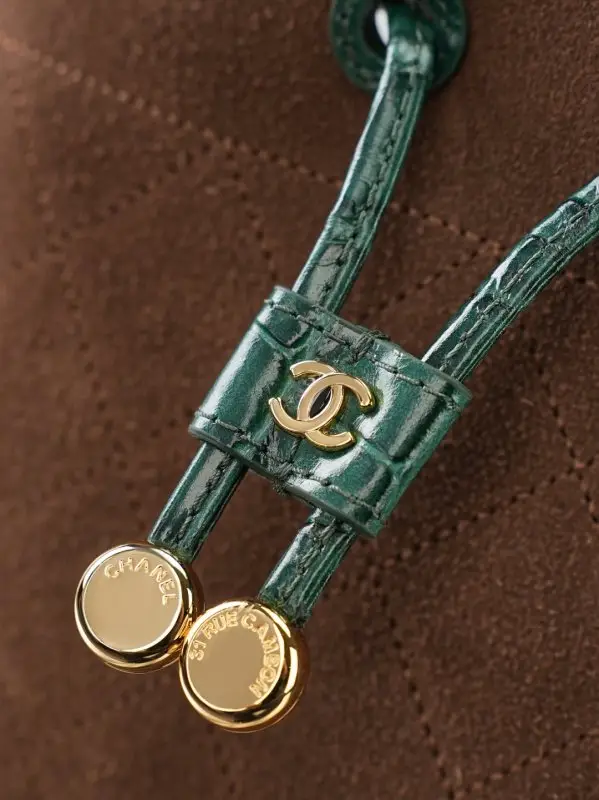 Chanel Сумка ведро кожаная 16 см — Фото 5