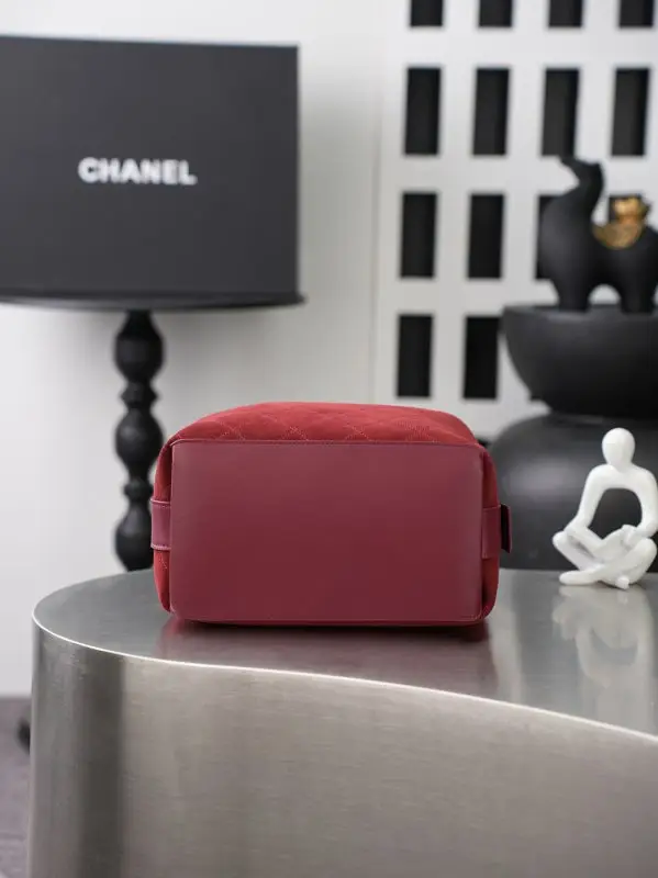 Chanel Сумка ведро кожаная 23 см — Фото 4