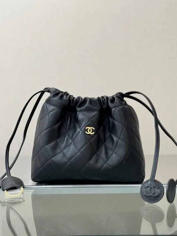 Chanel A bag bucket leather Lucky Bag 22 cm — Photo 2