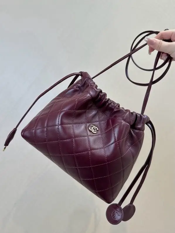 Chanel A bag bucket leather Lucky Bag 22 cm — Photo 2