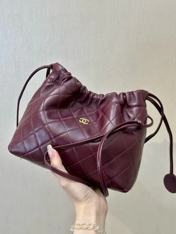 Chanel A bag bucket leather Lucky Bag 22 cm — Photo 3