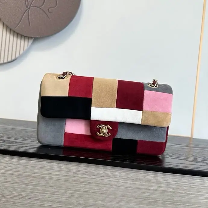 Chanel — Сумка Chanel 26B кожаная 24 см