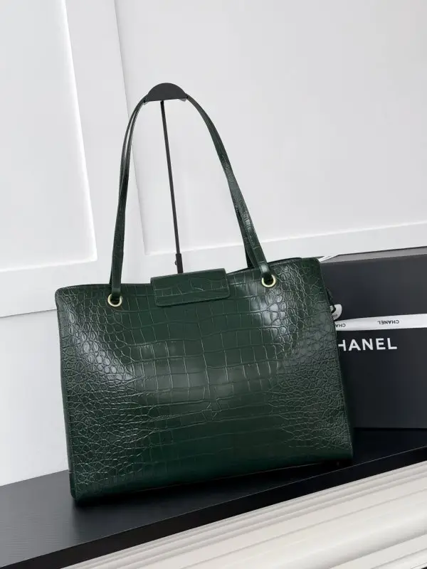 Chanel Сумка Chanel 26S Dark Green Crocodile Tote 46 см — Фото 2