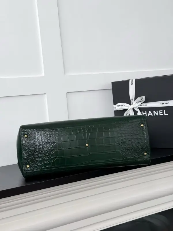 Chanel Сумка Chanel 26S Dark Green Crocodile Tote 46 см — Фото 4