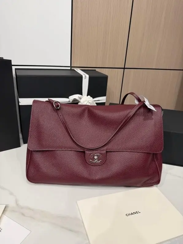 Chanel — Сумка Chanel 26S Jennie MAXI 38 см из мягкой телячьей кожи