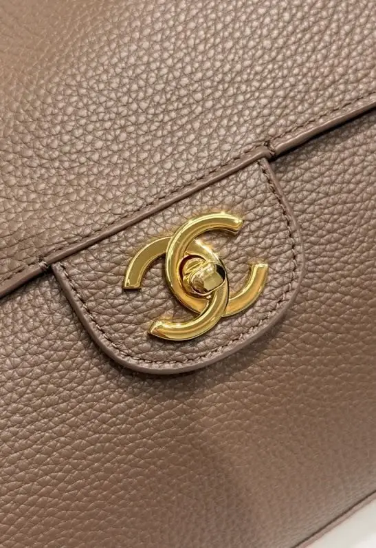 Chanel A bag Chanel 26S Jennie MAXI 38 cm of soft veal skin — Photo 3