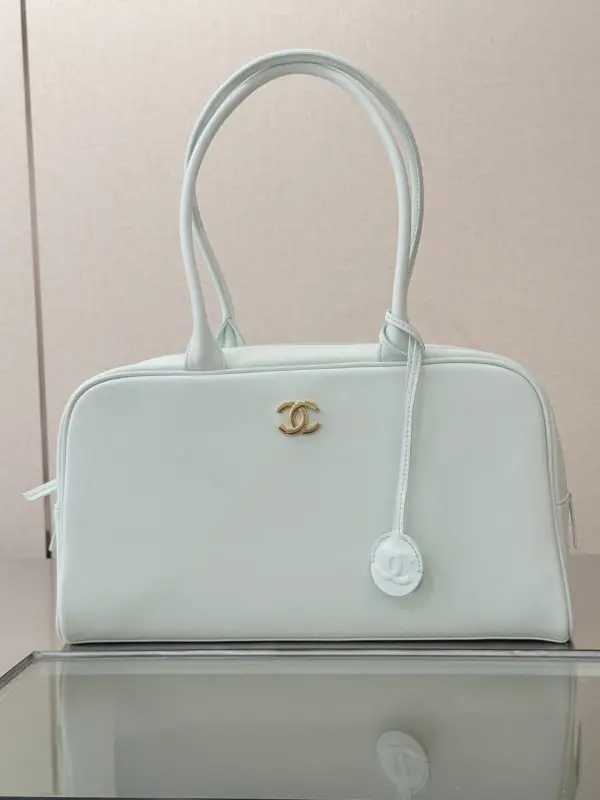 Chanel — Сумка Chanel Clutch 36 см з телячої шкіри з золотистої фурнитурой
