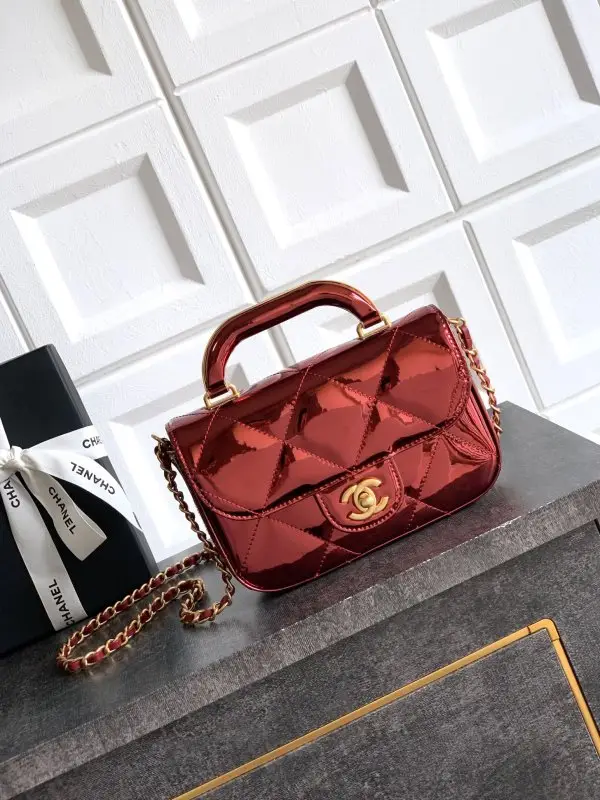 Chanel — A bag Chanel Flap Bag 18 cm Handle Mirror Calfskin