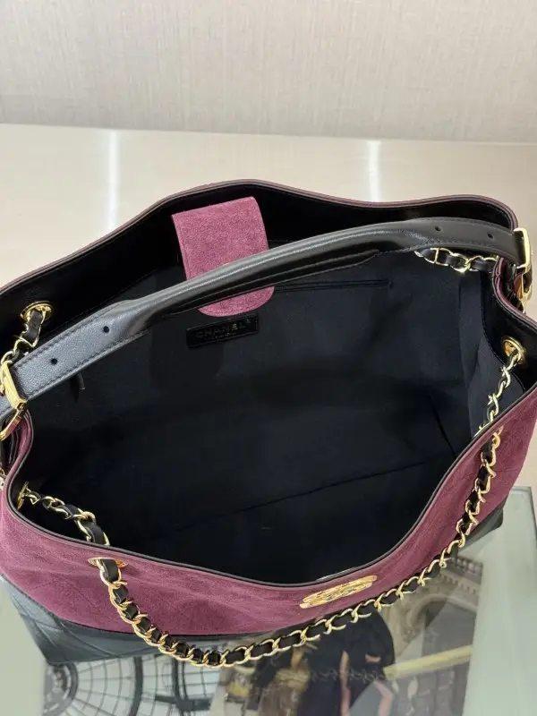 Chanel A bag Chanel Small Tote Bag 36 cm at color бургунди — Photo 5