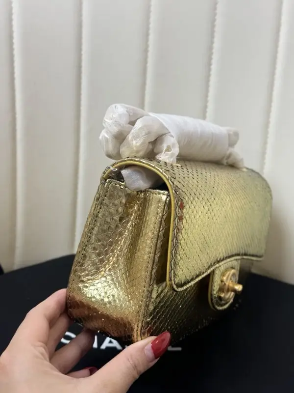 Chanel Сумка Classic Double Flap 20 см в зміїної шкірі — Фото 4