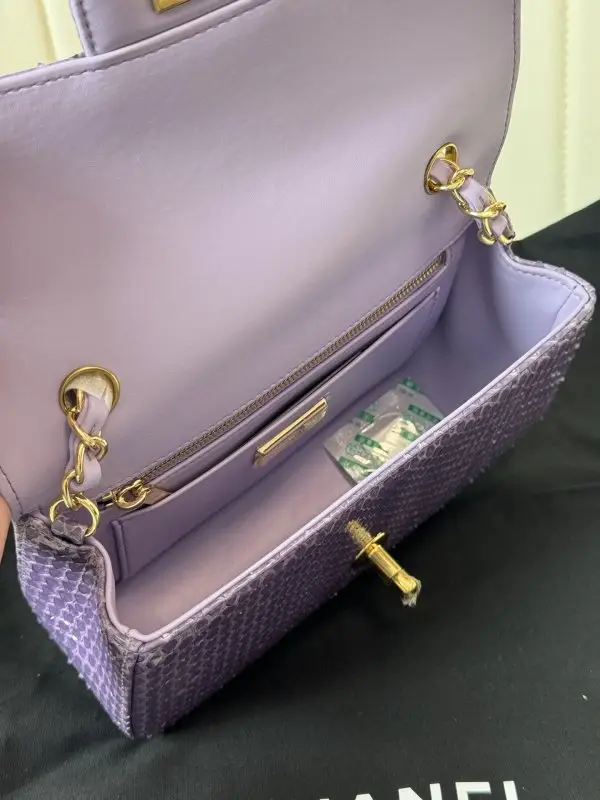 Chanel Сумка Classic Double Flap 20 см в зміїної шкірі — Фото 4
