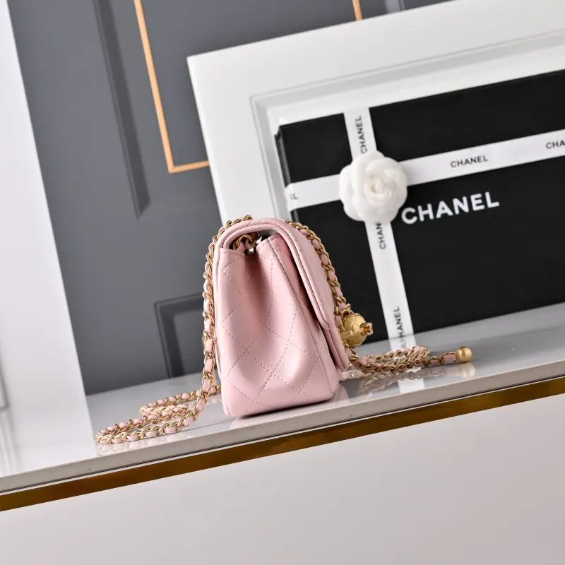 Chanel Сумка Classic Flap Calfskin 18 см — Фото 2