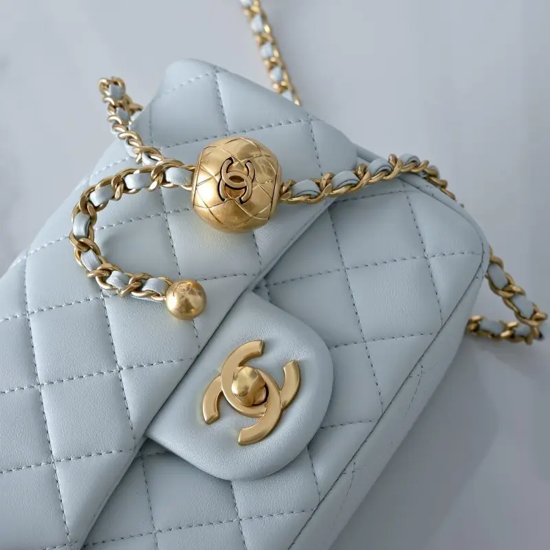 Chanel Сумка Classic Flap Calfskin 18 см — Фото 5