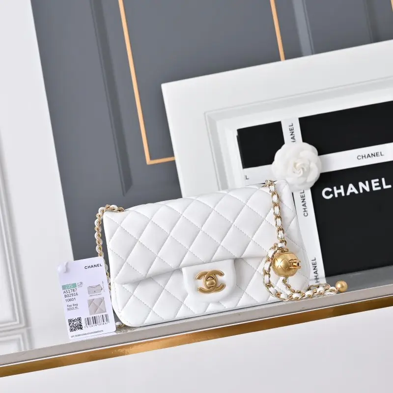 Chanel — A bag Classic Flap Calfskin 20 cm