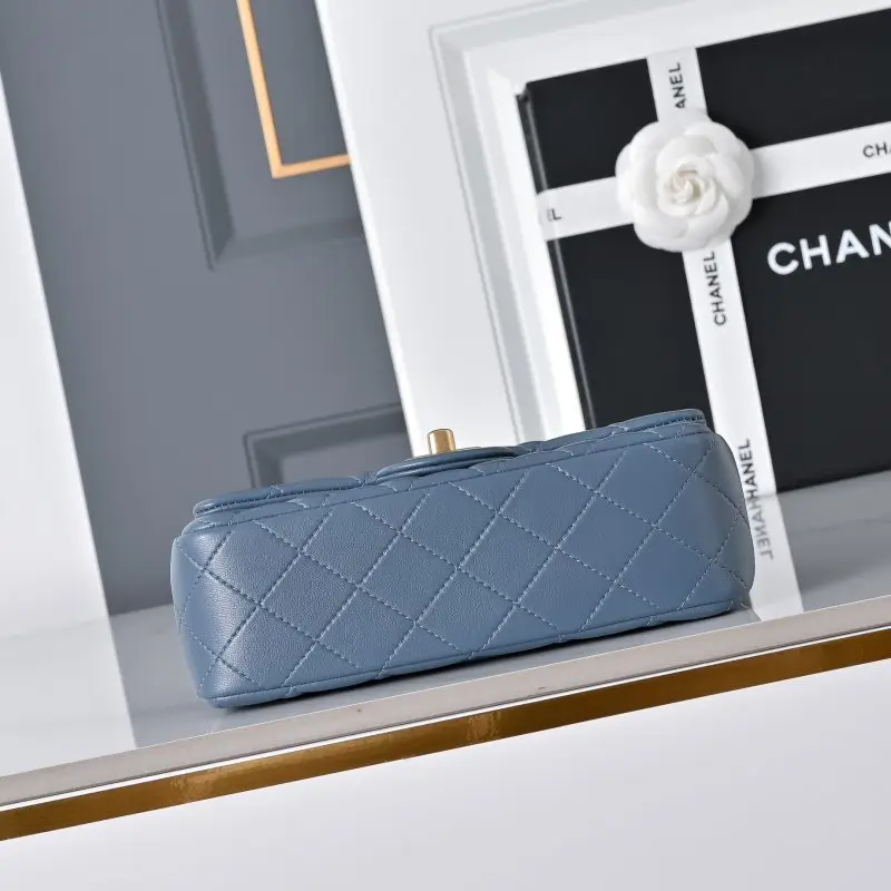 Chanel Сумка Classic Flap Calfskin 20 см — Фото 4