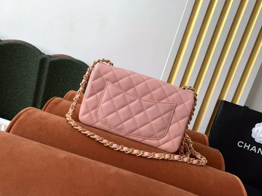 Chanel Сумка Classic Flap Caviar 20 см — Фото 2