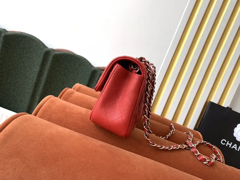 Chanel Сумка Classic Flap Caviar 20 см — Фото 3