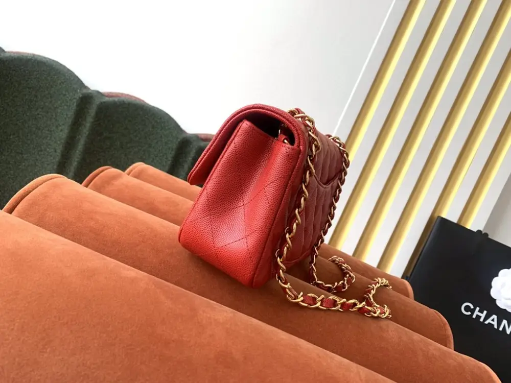 Chanel Сумка Classic Flap Caviar 20 см — Фото 3