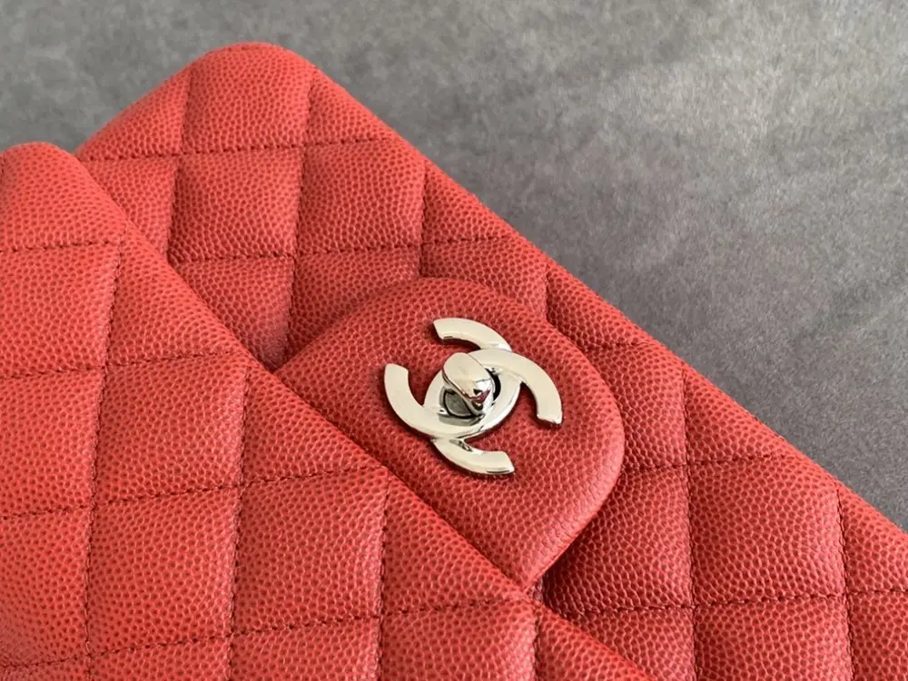 Chanel Сумка Classic Flap Caviar 20 см — Фото 5