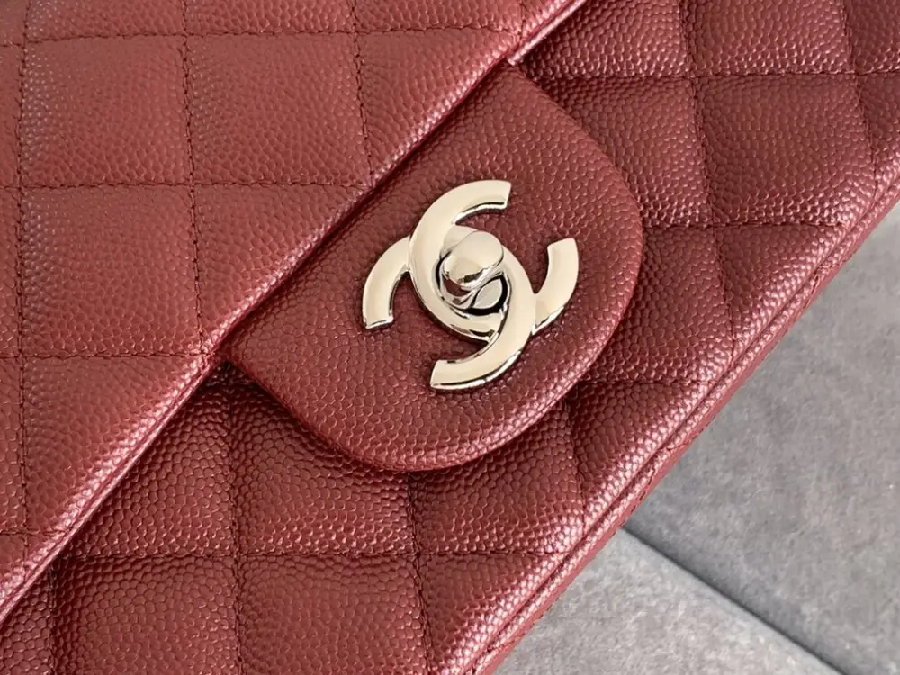 Chanel Сумка Classic Flap Caviar 20 см — Фото 5