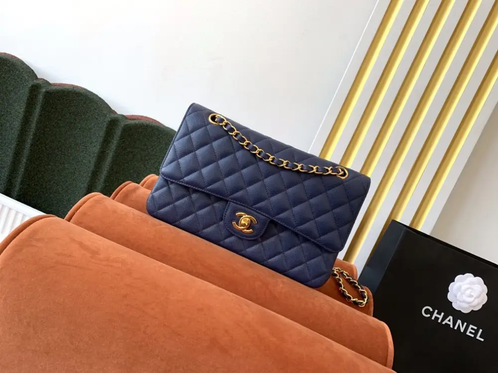 Chanel — Сумка Classic Flap Lambskin 26 см