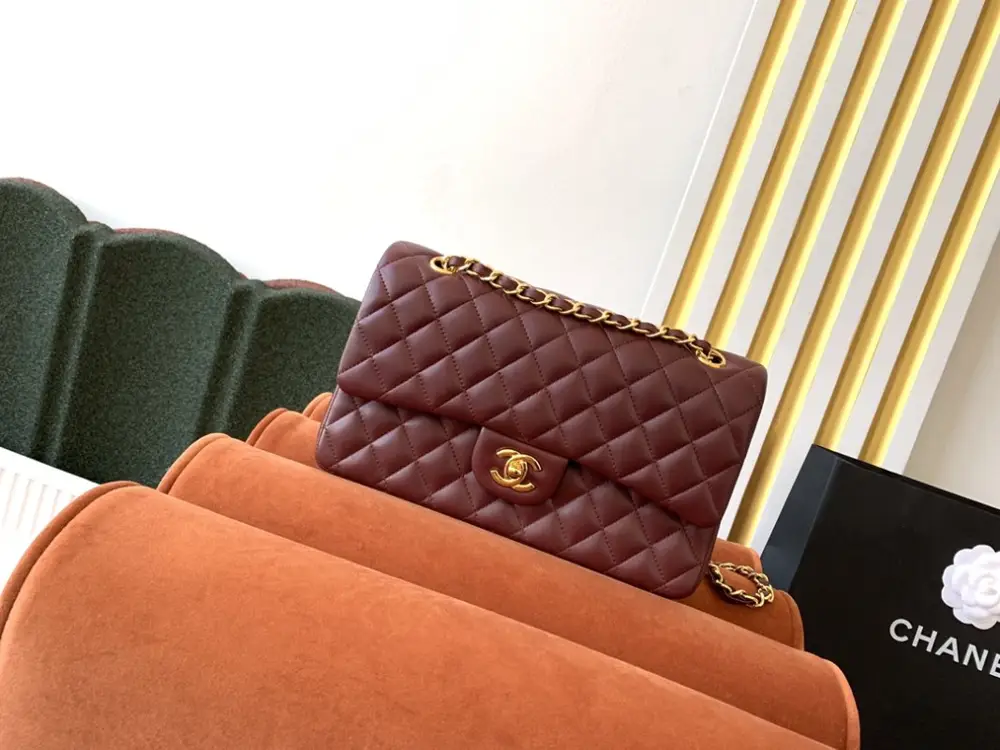 Chanel — Сумка Classic Flap Lambskin 26 см
