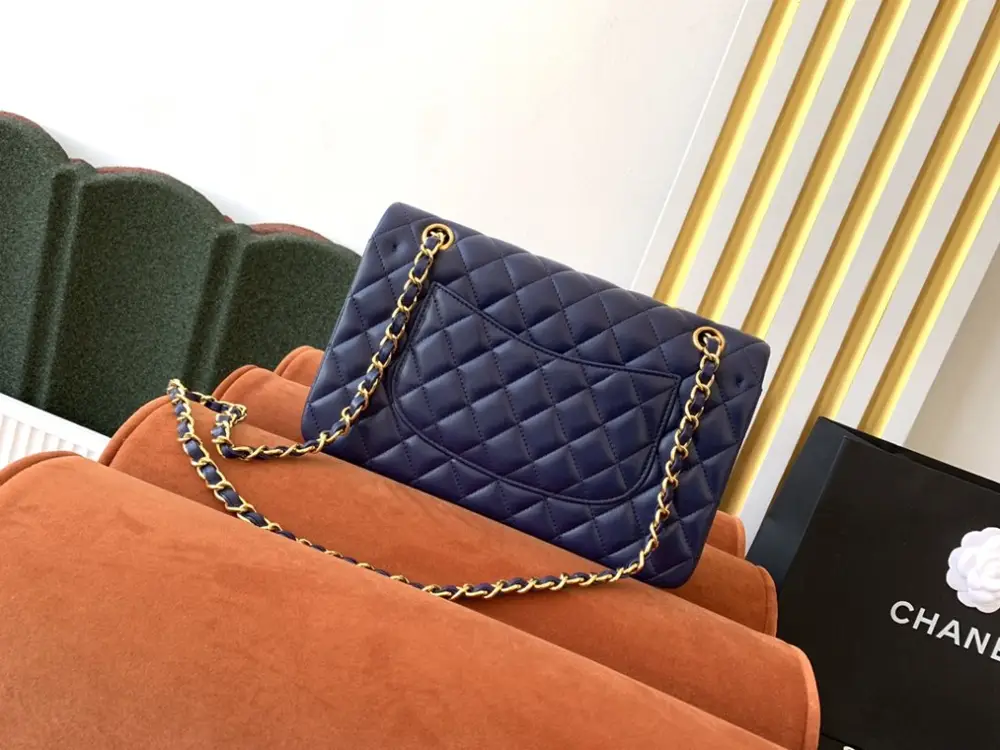 Chanel A bag Classic Flap Lambskin 26 cm — Photo 2