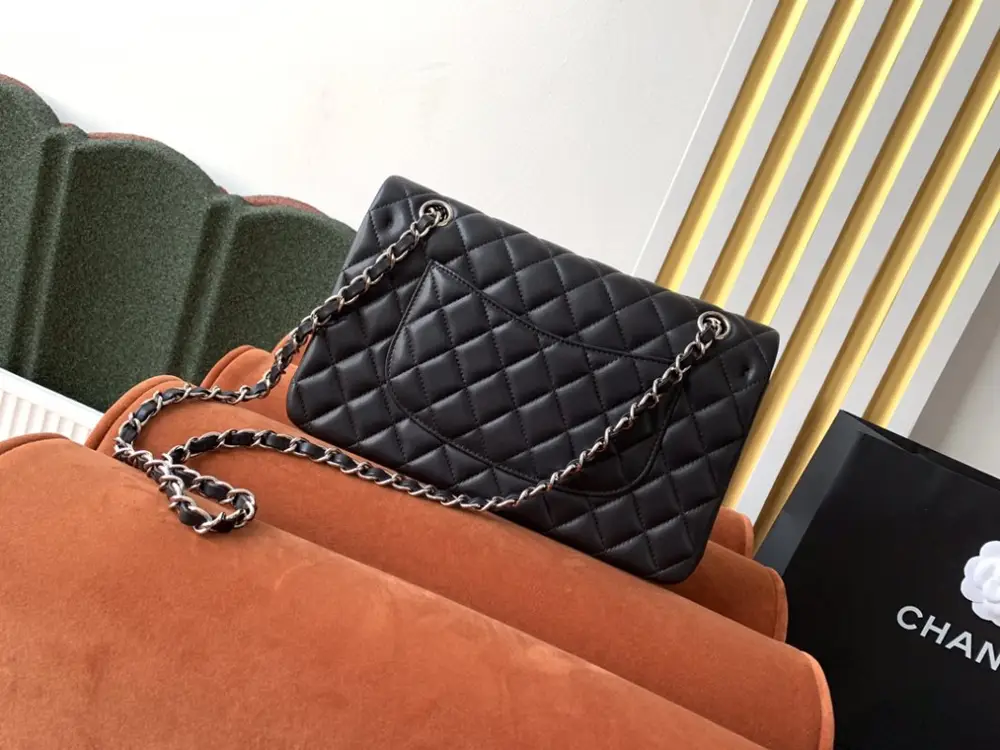 Chanel Сумка Classic Flap Lambskin 26 см — Фото 2