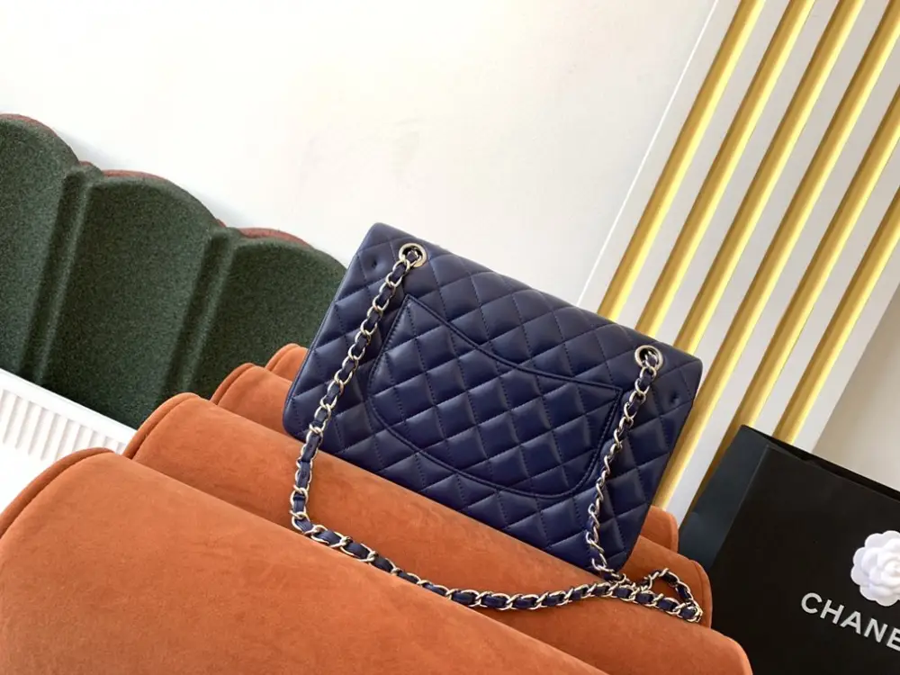 Chanel Сумка Classic Flap Lambskin 26 см — Фото 2