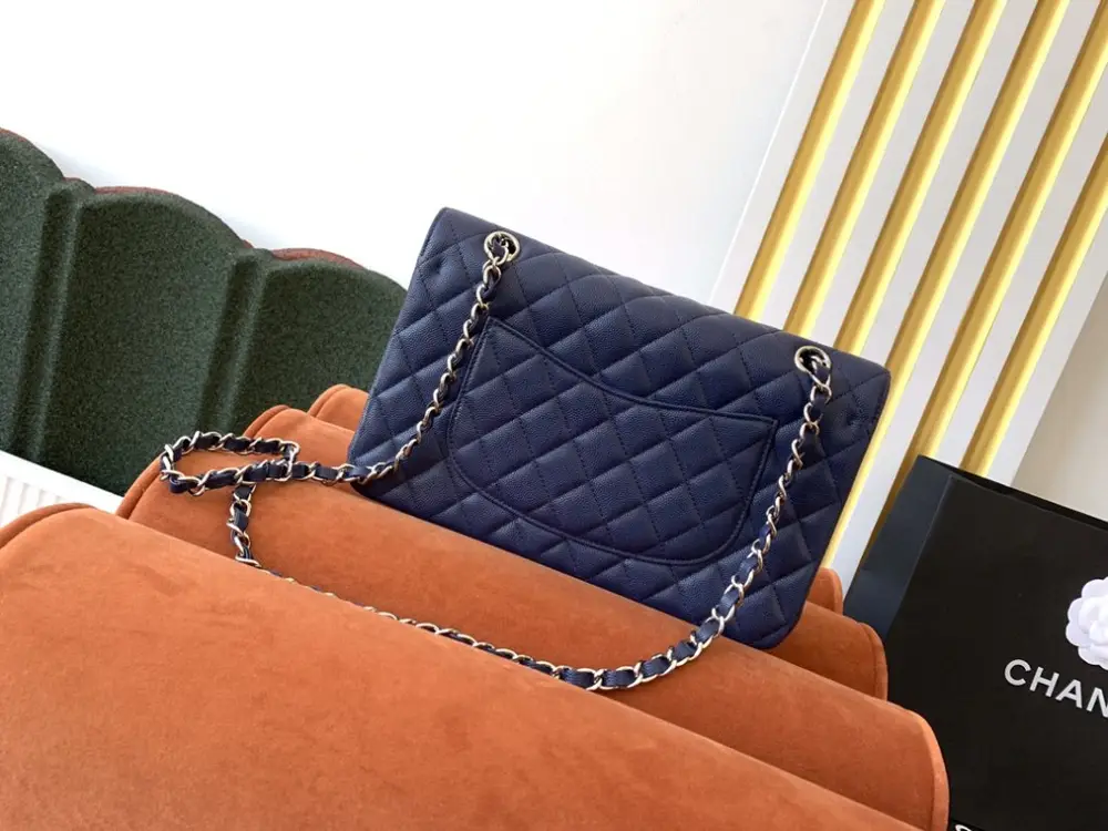 Chanel A bag Classic Flap Lambskin 26 cm — Photo 2