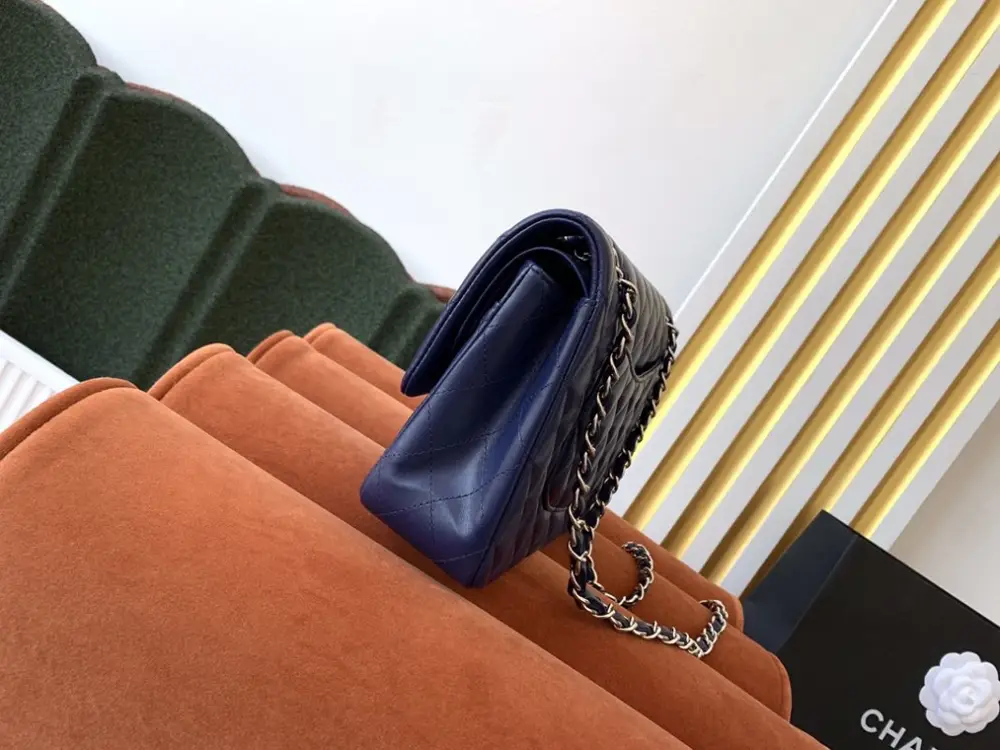 Chanel Сумка Classic Flap Lambskin 26 см — Фото 3