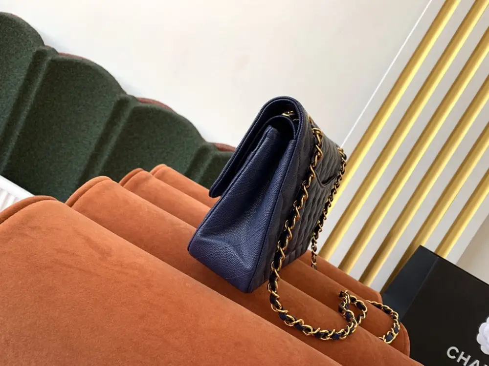 Chanel Сумка Classic Flap Lambskin 26 см — Фото 3