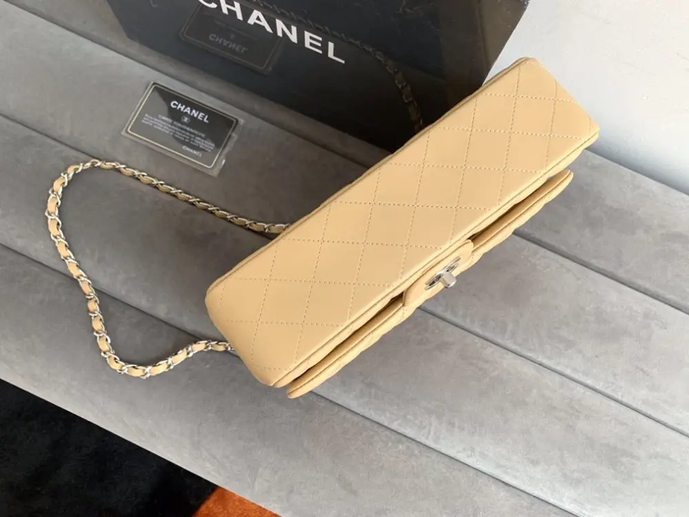 Chanel Сумка Classic Flap Lambskin 26 см — Фото 4