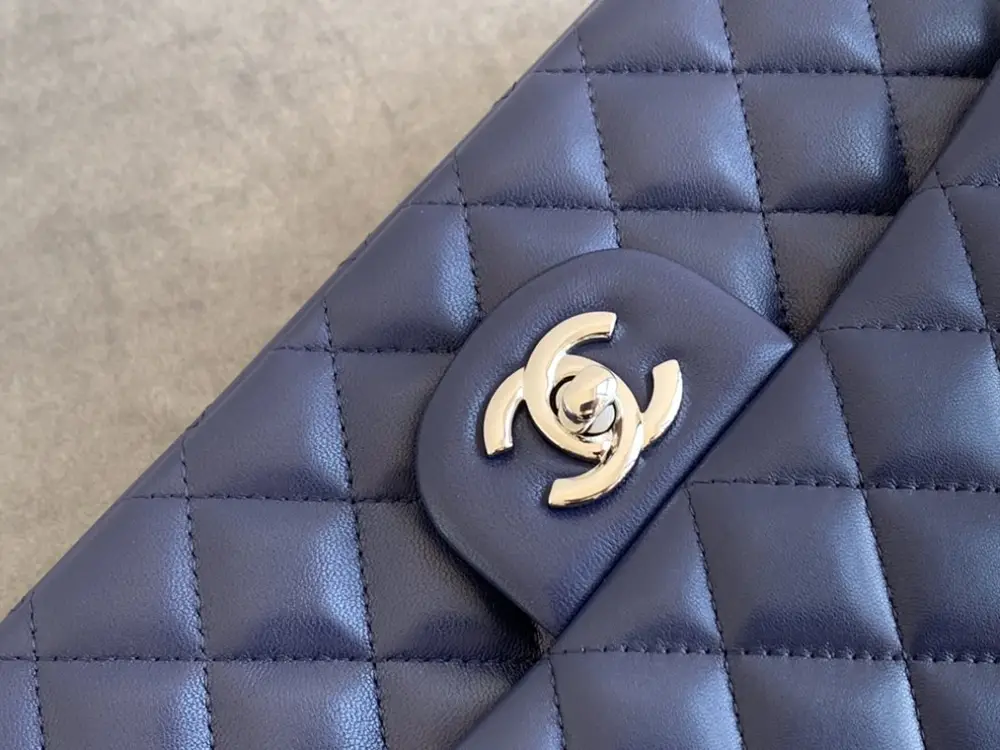 Chanel Сумка Classic Flap Lambskin 26 см — Фото 5
