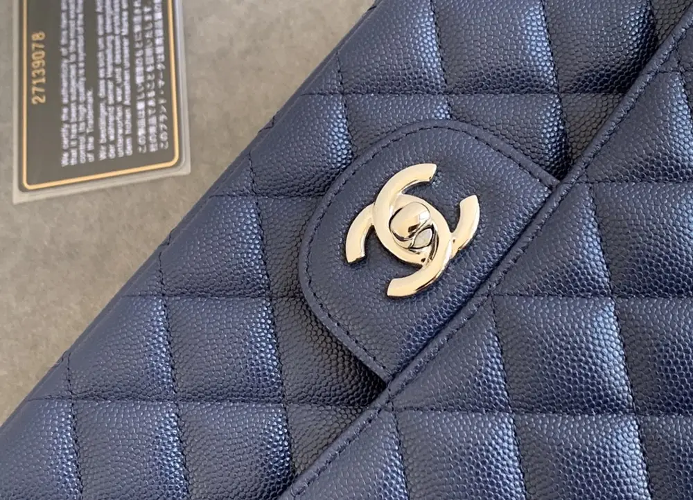 Chanel A bag Classic Flap Lambskin 26 cm — Photo 5