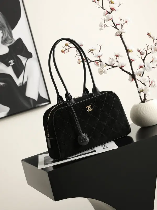 Chanel Сумка для боулінгу 29 см з телячої шкіри Boston — Фото 2