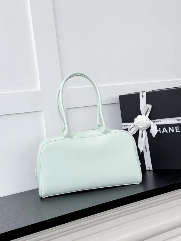 Chanel Сумка для боулинга 35 см в коже Calfskin — Фото 2