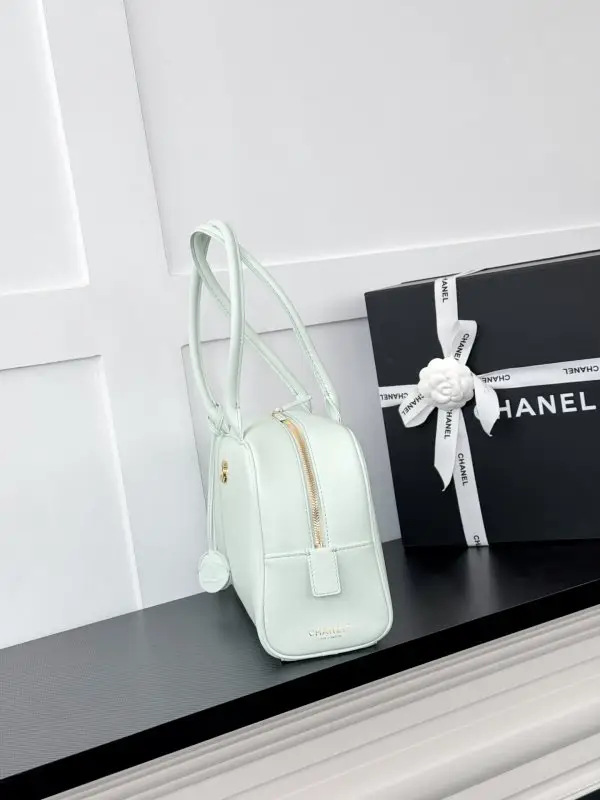 Chanel Сумка для боулинга 35 см в коже Calfskin — Фото 3