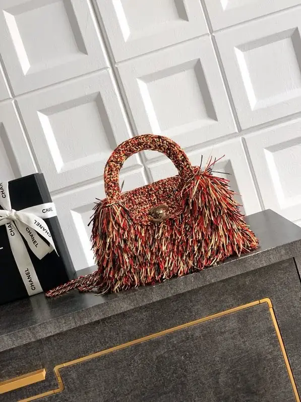 Chanel — Сумка Kelly плетеная с паетками 19 см