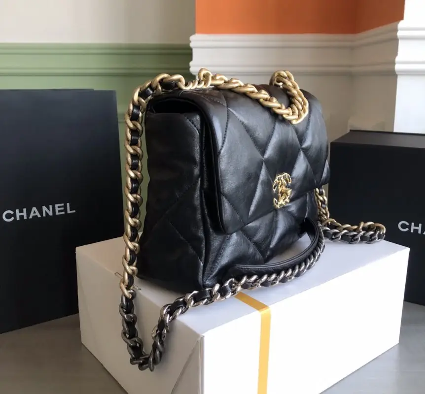 Chanel A bag leather 30 cm Chanel 19 — Photo 3