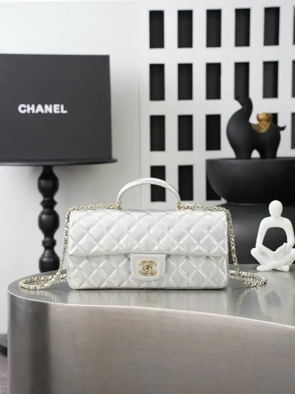 Chanel — Сумка шкіряна жіноча Chanel 26A CF 25 см