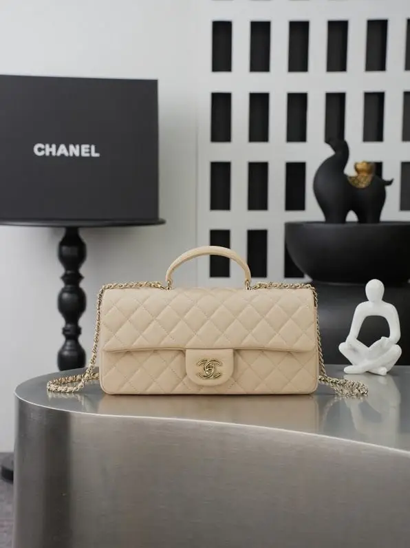 Chanel — Сумка шкіряна жіноча Chanel 26A CF 25 см