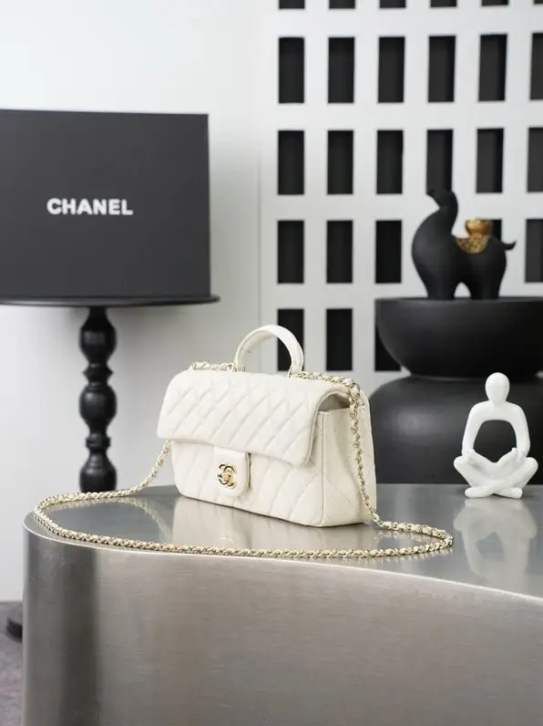 Chanel Сумка кожаная женская Chanel 26A CF 25 см — Фото 2