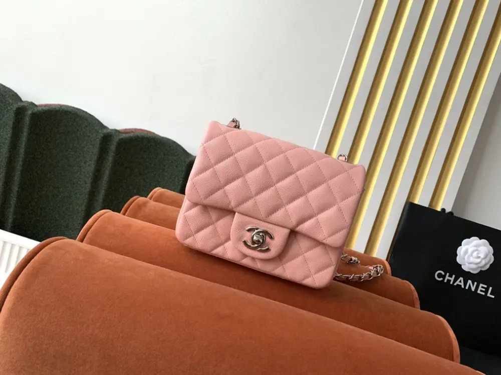 Chanel — A bag Mini Classic Flap Caviar 17 cm